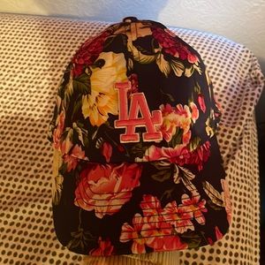 LA Dodgers Rare flower power woman baseball cap